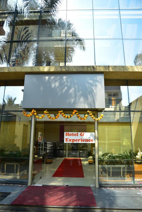 Hi 5 Hotel&Experience Nashik Buitenkant foto