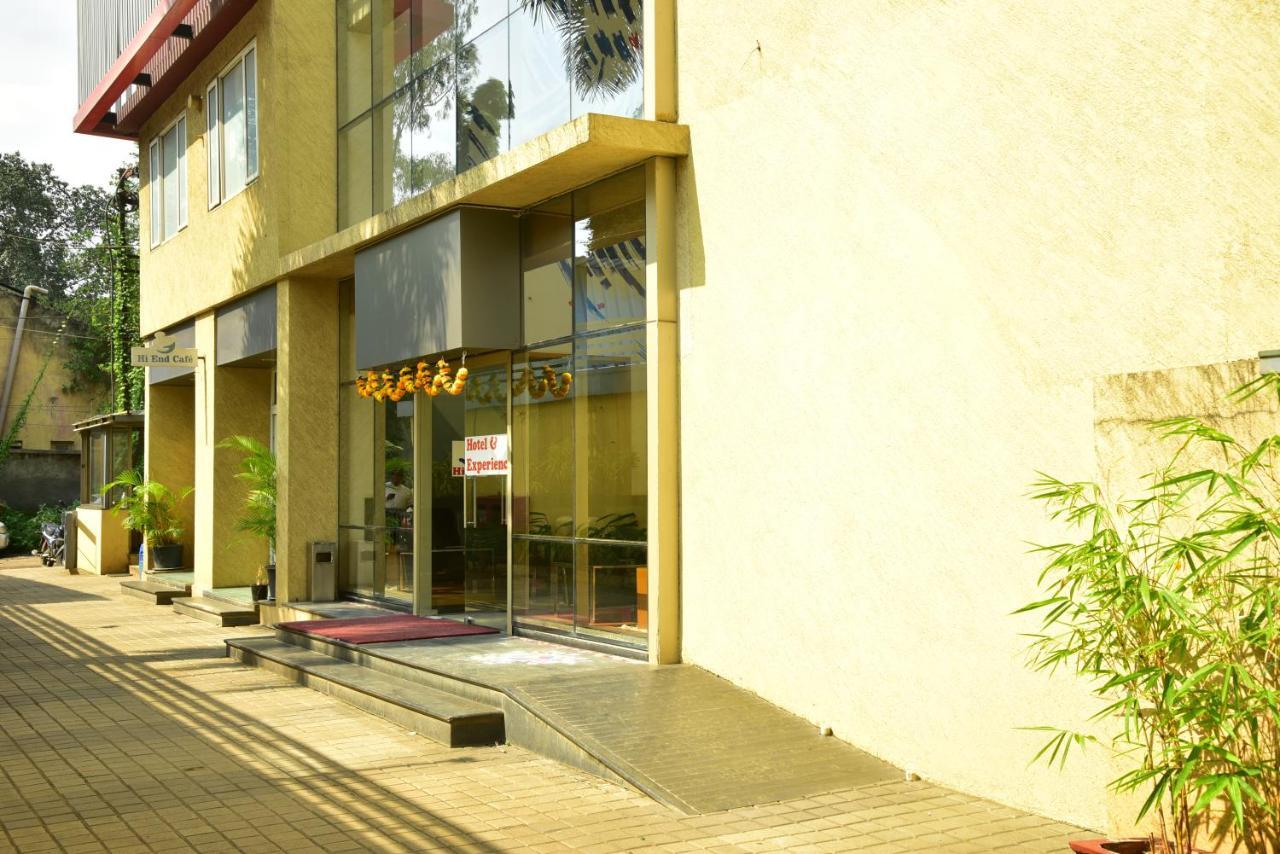 Hi 5 Hotel&Experience Nashik Buitenkant foto